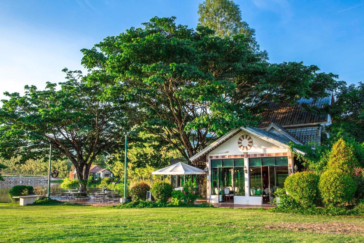 Chateau De Khaoyai Hotel & Resort Khao Yai National Park Exterior photo