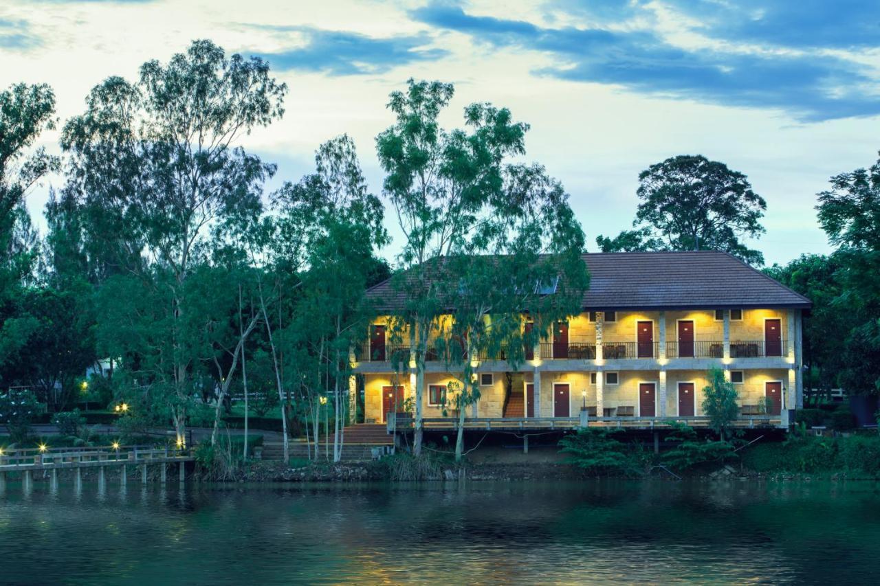 Chateau De Khaoyai Hotel & Resort Khao Yai National Park Exterior photo