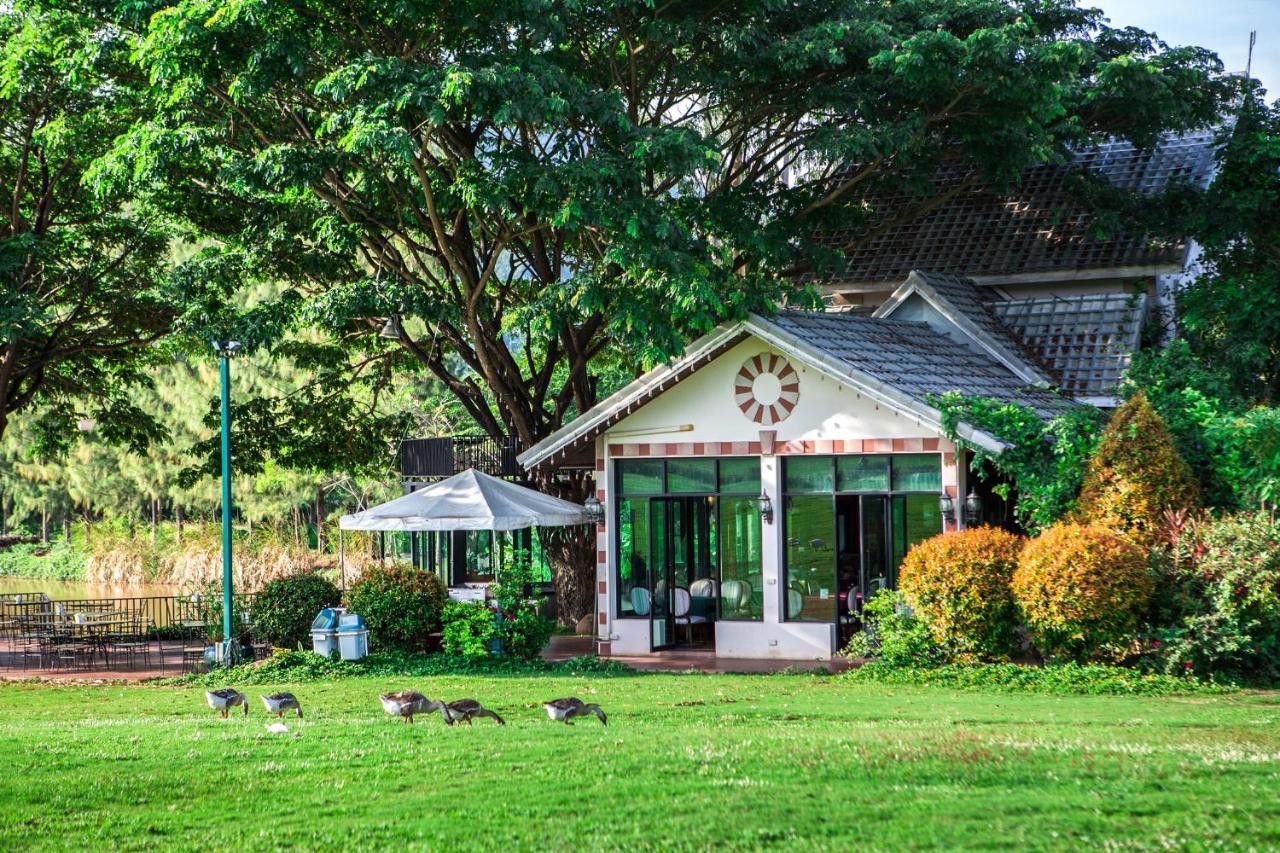 Chateau De Khaoyai Hotel & Resort Khao Yai National Park Exterior photo